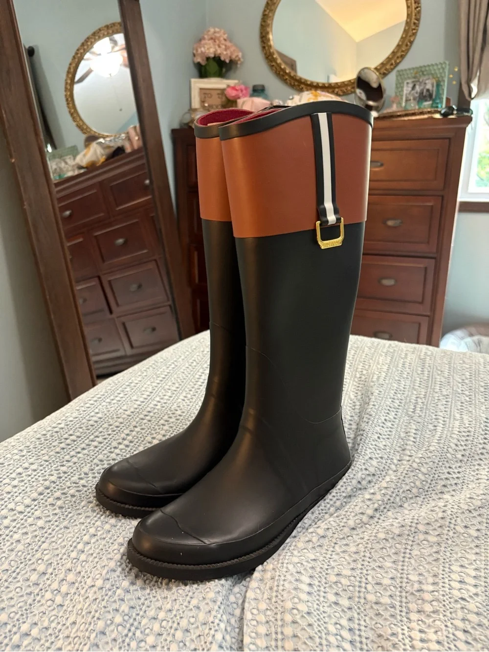 Tommy Hilfiger Viktoria Tan & Black Equestrian Riding Tall Rubber Boots sz 8